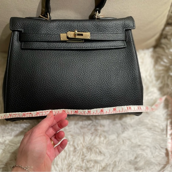 BNWT Leather Top Handle Bag - Picture 2 of 14